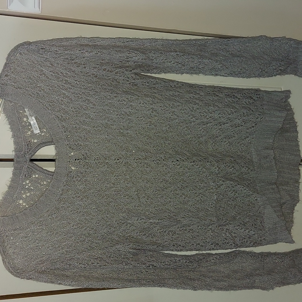 Small gray lace long sleeve sweater